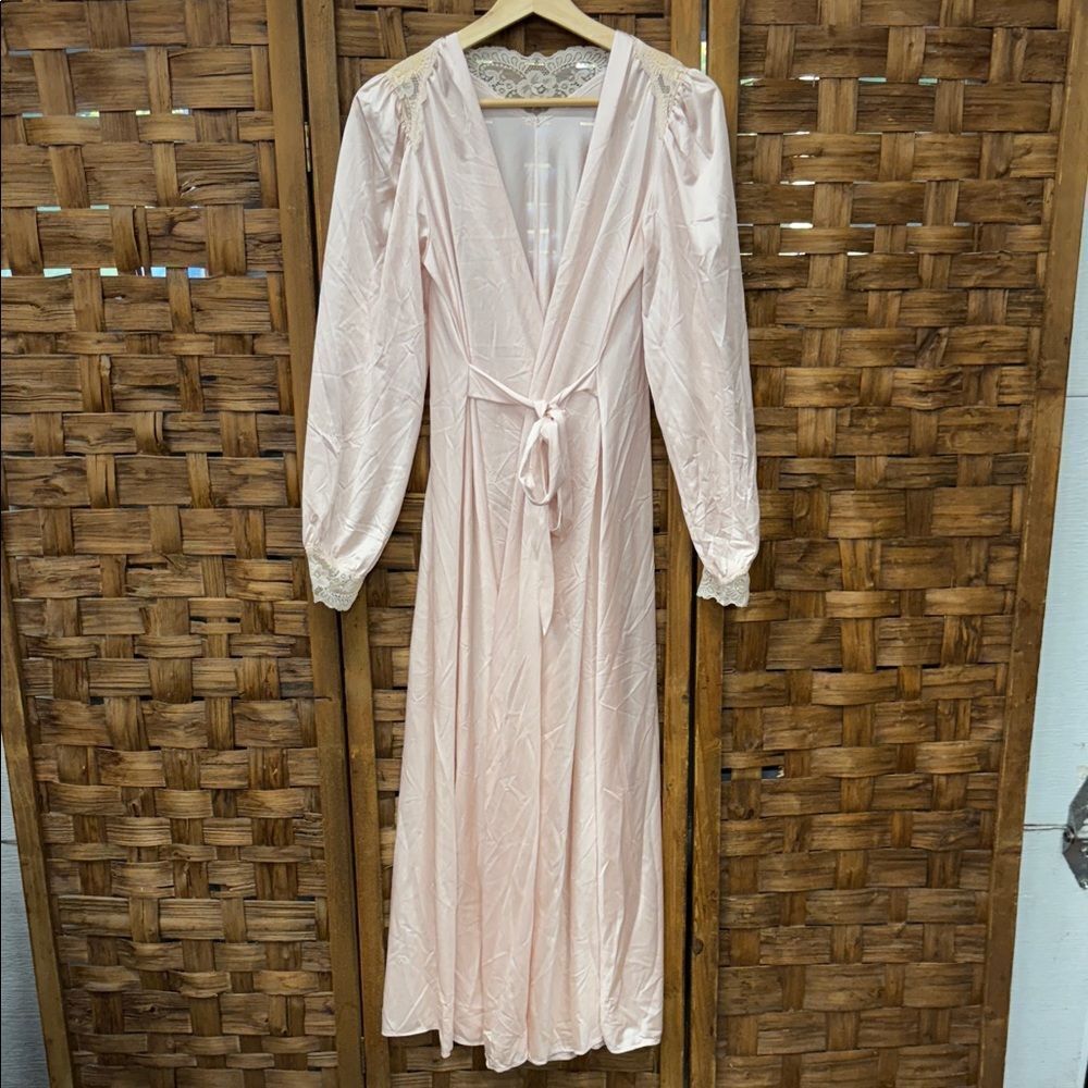 Vintage Olga Elegant Pink Women's Robe